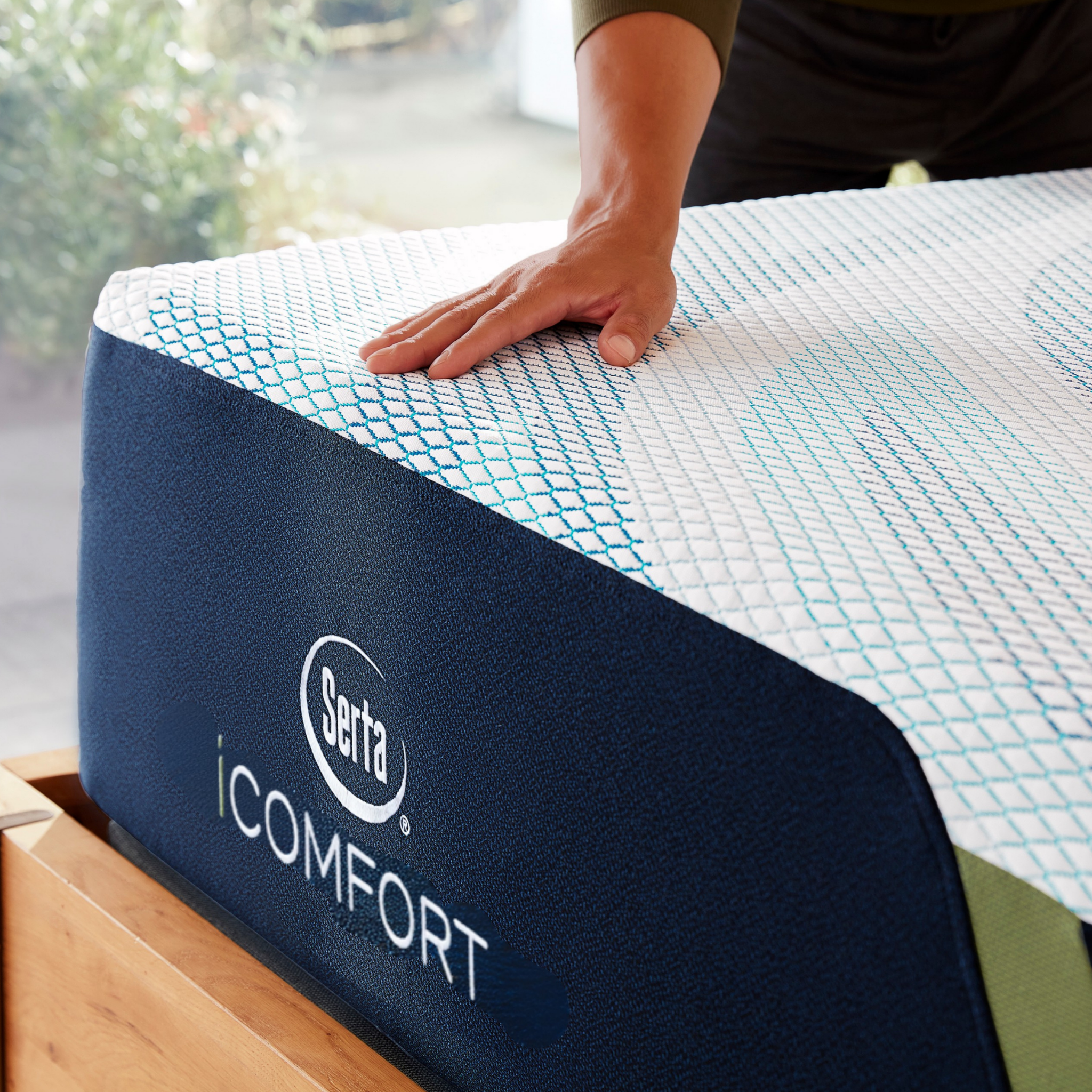 Serta iComfort Carbon 2.0 Mattress on Sale at Mattress Mattress