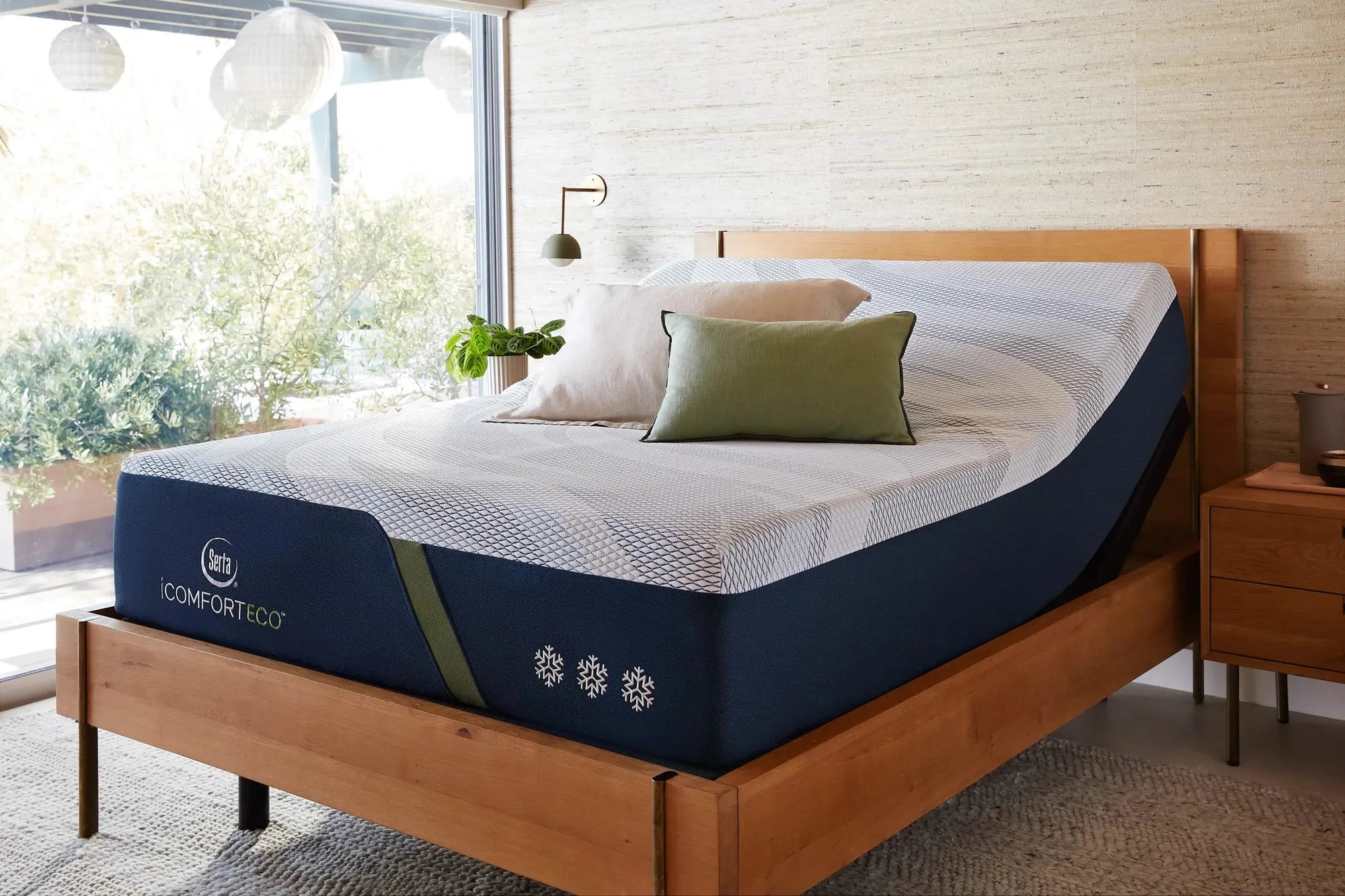 Serta iComfortECO Carbon 5.0 Plush Mattress